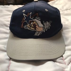 Dallas Cowboys Loony Tunes hat